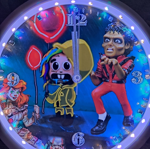 Tekashi gets a thriller clock - Picture 10 of 12